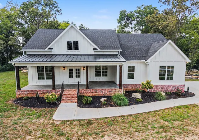 Photo 2 of Single family home for sale at 4881 Woodbury Pike, Murfreesboro, TN 37127 | MLS# 3530716 | Listing updated on 2026-09-12