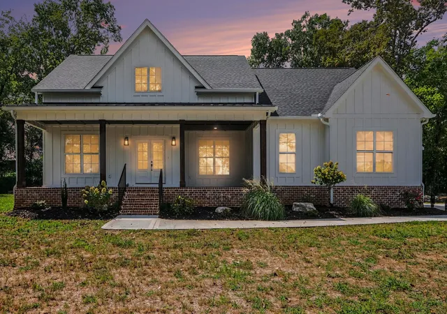 Photo 3 of Single family home for sale at 4881 Woodbury Pike, Murfreesboro, TN 37127 | MLS# 3530716 | Listing updated on 2026-09-12