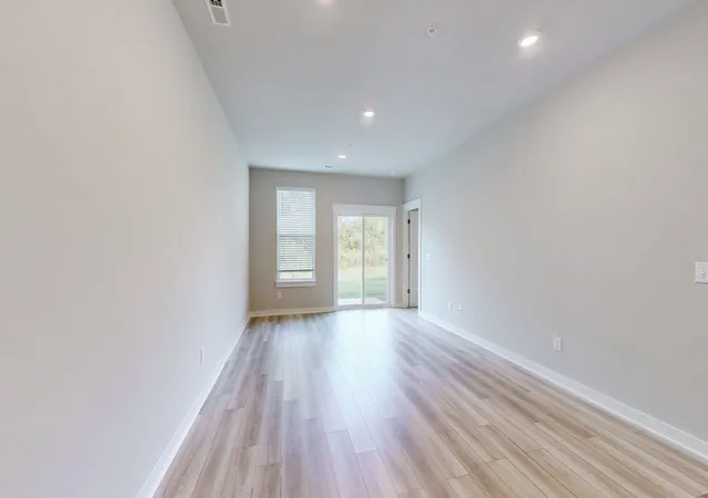 Photo 3 of Townhouse for sale at 384 Casper Dr, Spring Hill, TN 37174 | MLS# 3530109 | Listing updated on 2026-09-15