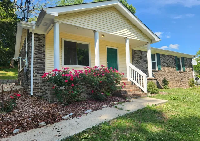 Photo 1 of Sale Pending at 1830 Lowe St, Lewisburg, TN 37091 | MLS# 3529771 | Listing updated on 2026-09-11