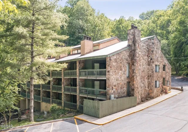 Photo 3 of Condo for sale at 1435 Wiley Oakley Dr #177, Gatlinburg, TN 37738 | MLS# 3529797 | Listing updated on 2026-10-05