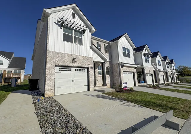 Photo 1 of Townhouse for sale at 1300 Sabino Pl, Gallatin, TN 37066 | MLS# 3530726 | Listing updated on 2026-09-15