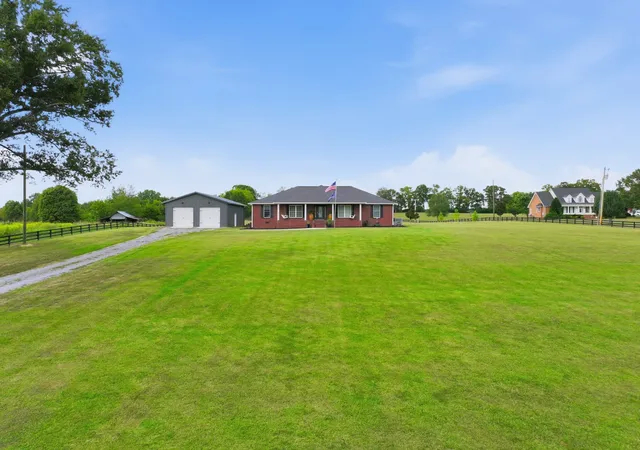 Photo 1 of Single family home for sale at 331 Normandy Rd, Wartrace, TN 37183 | MLS# 3529841 | Listing updated on 2026-10-07