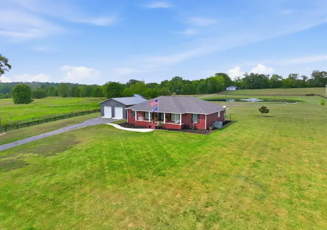 Photo 3 of Single family home for sale at 331 Normandy Rd, Wartrace, TN 37183 | MLS# 3529841 | Listing updated on 2026-10-07