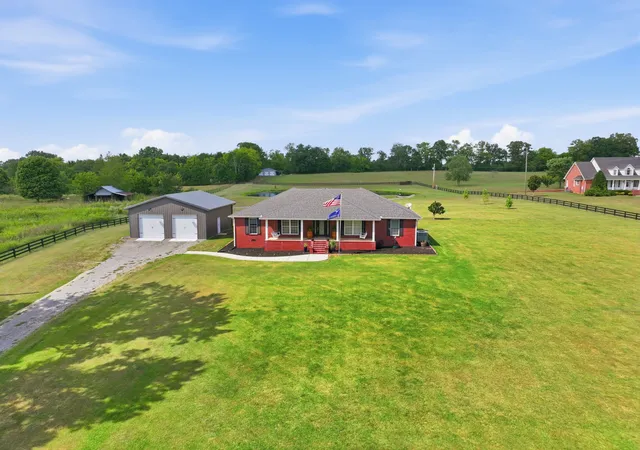 Photo 3 of Single family home for sale at 331 Normandy Rd, Wartrace, TN 37183 | MLS# 3529841 | Listing updated on 2026-10-07