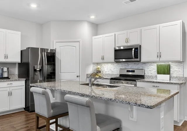 Photo 3 of Single family home for sale at 7129 Sunny Parks Dr, White House, TN 37188 | MLS# 3543234 | Listing updated on 2026-09-08