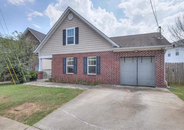 Photo 2 of Single family home for sale at 120 Painter Dr, Antioch, TN 37013 | MLS# 3541166 | Listing updated on 2026-09-13