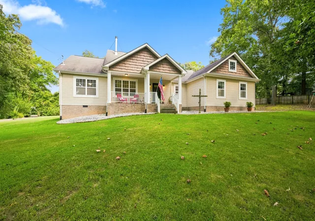 Photo 2 of Sale Pending at 526 Aubrey Ln, Burns, TN 37029 | MLS# 3542616 | Listing updated on 2026-09-22