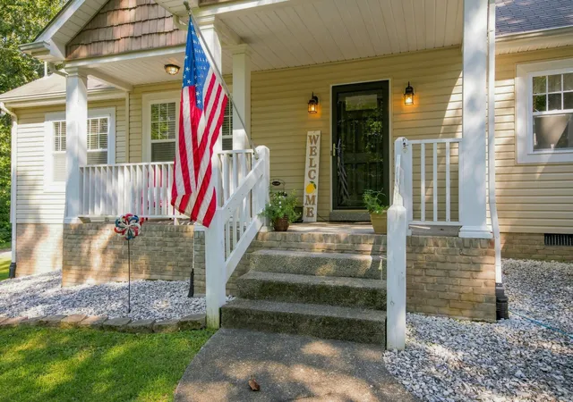 Photo 3 of Sale Pending at 526 Aubrey Ln, Burns, TN 37029 | MLS# 3542616 | Listing updated on 2026-09-22