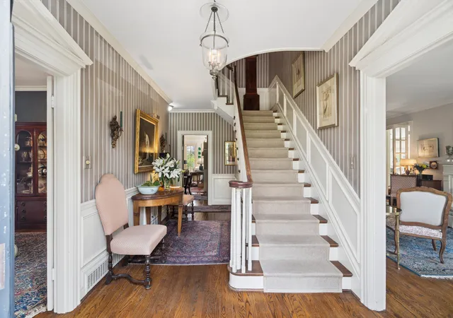 Photo 3 of Mansion for sale at 4216 Estes Rd, Nashville, TN 37215 | MLS# 3541365 | Listing updated on 2026-10-01