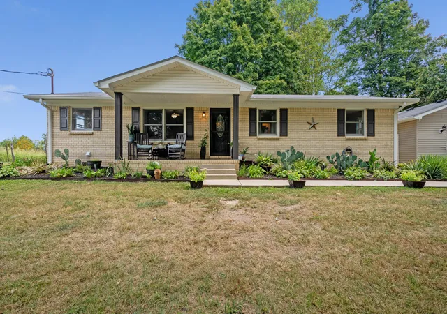 Photo 1 of Sale Pending at 818 Dale Ridge Rd, Dowelltown, TN 37059 | MLS# 3547216 | Listing updated on 2026-09-12