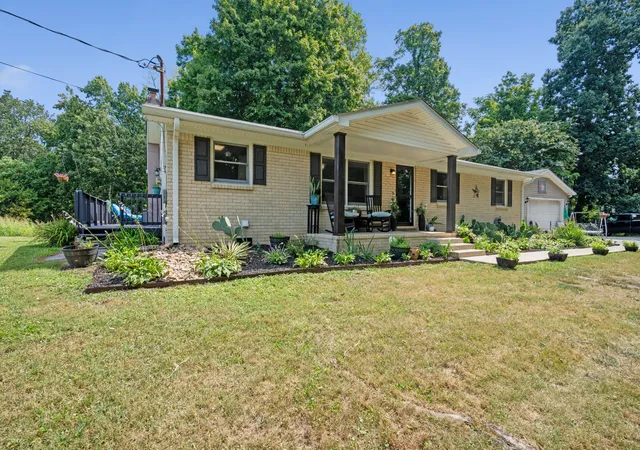 Photo 3 of Sale Pending at 818 Dale Ridge Rd, Dowelltown, TN 37059 | MLS# 3547216 | Listing updated on 2026-09-12