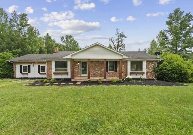 Photo 2 of Single family home for sale at 4982 Highway 43 N, Mount Pleasant, TN 38474 | MLS# 3530935 | Listing updated on 2026-09-11