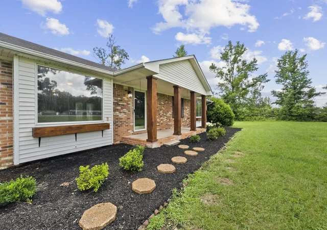 Photo 3 of Single family home for sale at 4982 Highway 43 N, Mount Pleasant, TN 38474 | MLS# 3530935 | Listing updated on 2026-09-11