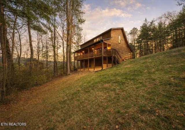 Photo 2 of Single family home for sale at 3213 Samuel Wear Dr, Sevierville, TN 37862 | MLS# 3530256 | Listing updated on 2026-09-11