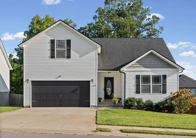 Photo 1 of Single family home for sale at 1807 Rains Rd, Clarksville, TN 37042 | MLS# 3530521 | Listing updated on 2026-10-15