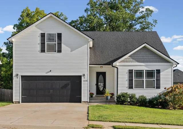 Photo 2 of Single family home for sale at 1807 Rains Rd, Clarksville, TN 37042 | MLS# 3530521 | Listing updated on 2026-10-15
