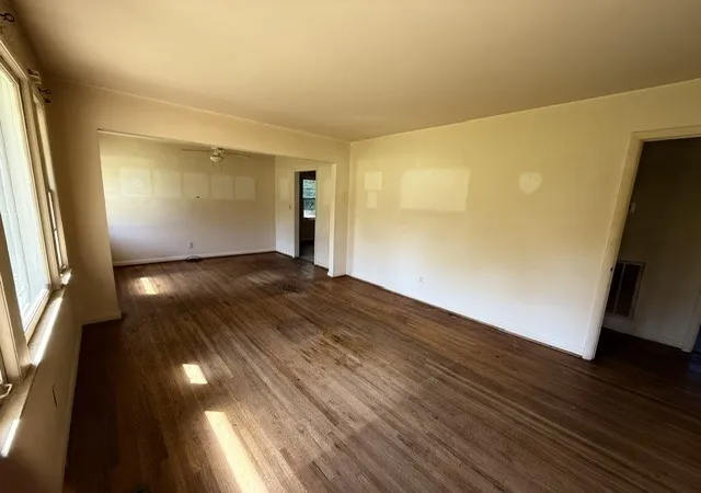 Photo 3 of Single family home for sale at 4907 Salem Dr, Nashville, TN 37211 | MLS# 3530515 | Listing updated on 2026-09-23