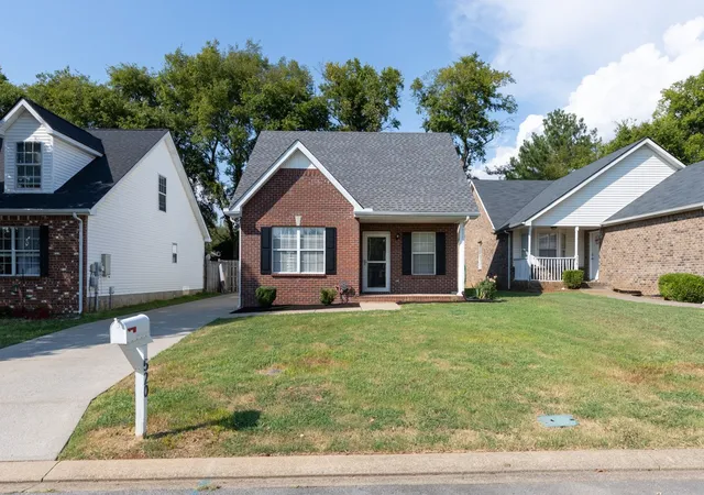 Photo 3 of Single family home for sale at 520 Freedom Ct, Murfreesboro, TN 37129 | MLS# 3542535 | Listing updated on 2026-10-07