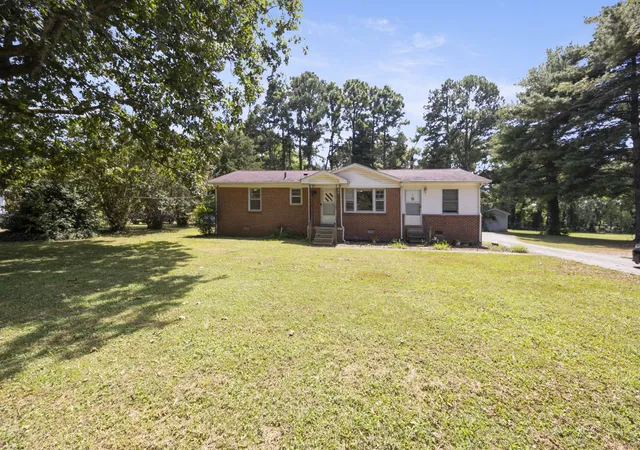 Photo 1 of Single family home for sale at 106 Darwin St, Decherd, TN 37324 | MLS# 3530723 | Listing updated on 2026-09-11