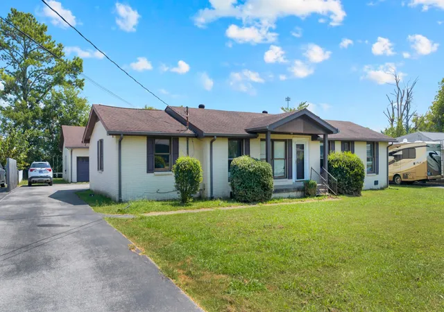 Photo 3 of Single family home for sale at 411 Colgate Ave, Lebanon, TN 37087 | MLS# 3547844 | Listing updated on 2026-09-14