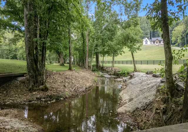 Single family home for sale at 615 Carr Crk Rd, Normandy, TN 37360 | MLS# 3543704