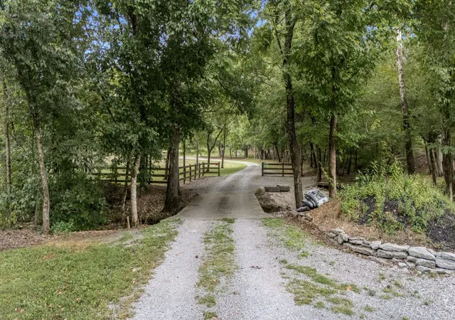 Photo 3 of Single family home for sale at 615 Carr Crk Rd, Normandy, TN 37360 | MLS# 3543704 | Listing updated on 2026-09-15