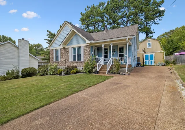 Photo 2 of Single family home for sale at 709 Woodbrier Ct, Hermitage, TN 37076 | MLS# 3543962 | Listing updated on 2026-09-28