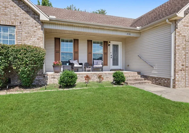 Photo 3 of Single family home for sale at 236 Preakness Cir, Pleasant View, TN 37146 | MLS# 3542990 | Listing updated on 2026-09-13