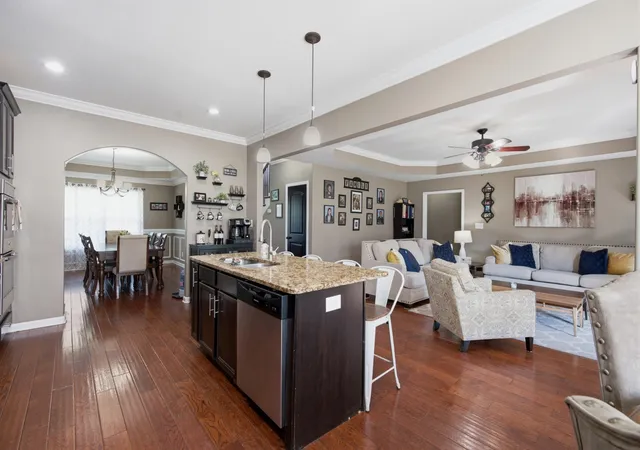 Photo 4 of Single family home for sale at 615 Glenstone Springs Dr, Clarksville, TN 37043 | MLS# 3531652 | Listing updated on 2026-09-11