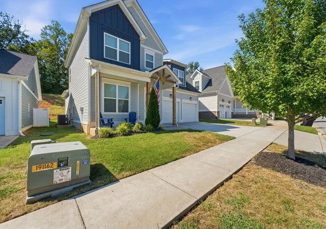 Photo 2 of Single family home for sale at 186 Daniel St, Pleasant View, TN 37146 | MLS# 3541032 | Listing updated on 2026-09-11