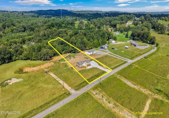 Photo 2 of Manufactured home for sale at 275 County Rd 334, Niota, TN 37826 | MLS# 3531921 | Listing updated on 2026-10-07