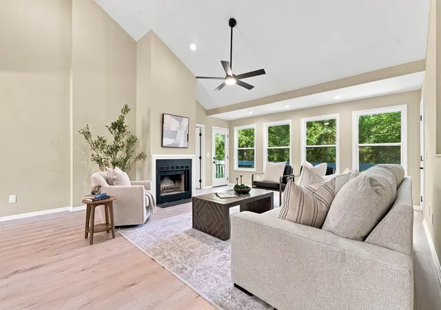 Photo 3 of Single family home for sale at 1228 Brenner Dr, Nashville, TN 37221 | MLS# 3531119 | Listing updated on 2026-09-14