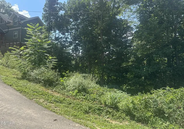 Photo 1 of Land for sale at 1921 Battle Top Rd, Sevierville, TN 37876 | MLS# 3531157 | Listing updated on 2026-09-23