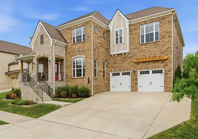 Photo 1 of Single family home for sale at 4025 Foxglove Farm Dr, Franklin, TN 37064 | MLS# 3542981 | Listing updated on 2026-10-09