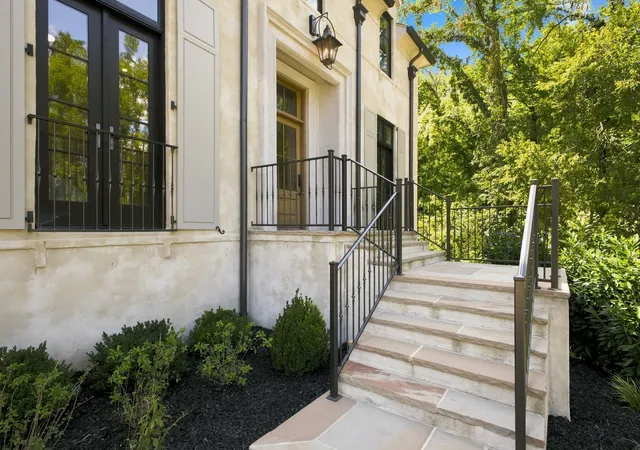 Photo 3 of Mansion for sale at 116 Earlham Ct, Franklin, TN 37067 | MLS# 3545474 | Listing updated on 2026-09-13