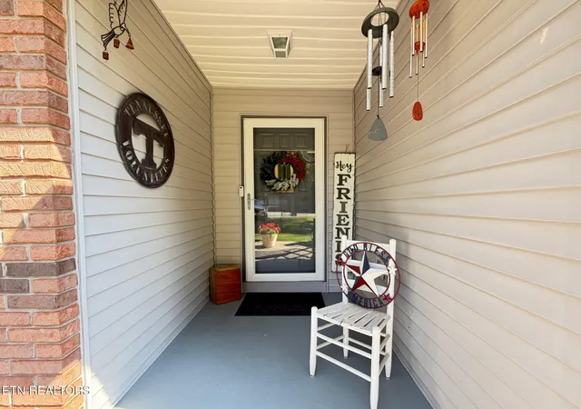 Photo 2 of Single family home for sale at 64 Pear Cir, Crossville, TN 38555 | MLS# 3531257 | Listing updated on 2026-09-11