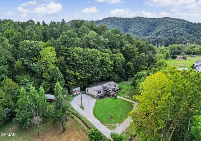Manufactured home for sale at 4748 Bogard Rd, Cosby, TN 37722 | MLS# 3531283