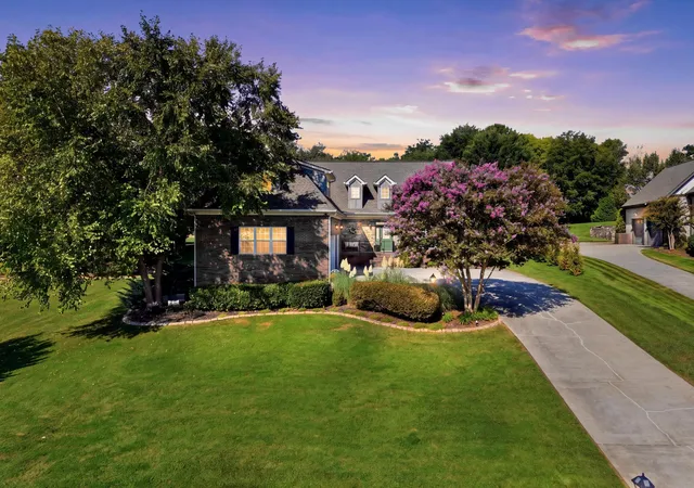 Photo 2 of Single family home for sale at 7345 Splendid View Dr, Ooltewah, TN 37363 | MLS# 3531350 | Listing updated on 2026-09-11