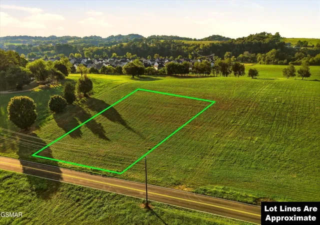 Photo 1 of Land for sale at 5 Mccleary Ln Rd, Sevierville, TN 37876 | MLS# 3531371 | Listing updated on 2026-10-20