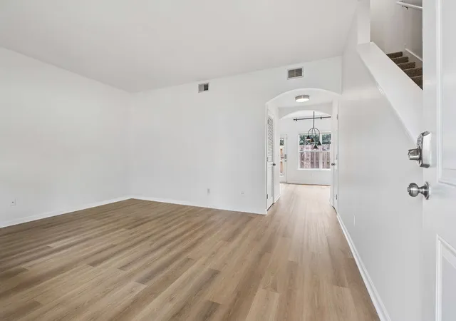 Photo 3 of Townhouse for sale at 742 Vernon Ave, Nashville, TN 37209 | MLS# 3543703 | Listing updated on 2026-10-02