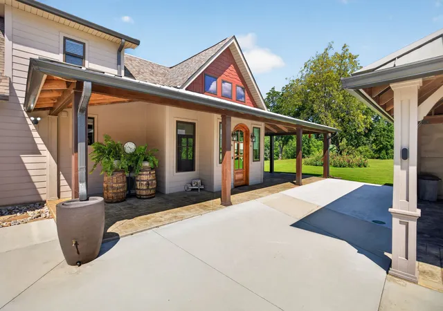 Photo 3 of Single family home for sale at 3554 Seven Springs Rd, Cookeville, TN 38506 | MLS# 3531482 | Listing updated on 2026-09-10