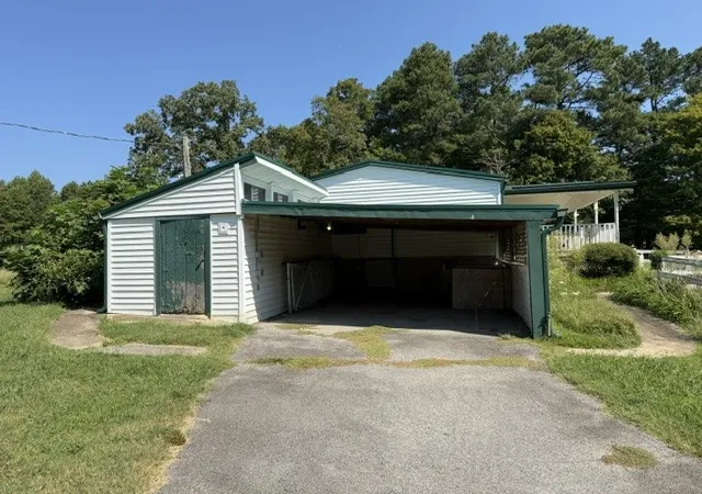 Photo 3 of Manufactured home for sale at 10375 N Tidwell Rd, Bon Aqua, TN 37025 | MLS# 3541593 | Listing updated on 2026-09-15