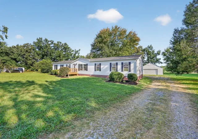 Photo 3 of Single family home for sale at 624 State Rte 52, Portland, TN 37148 | MLS# 3541589 | Listing updated on 2026-09-14