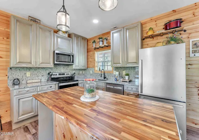 Photo 1 of Single family home for sale at 634 Stockton Dr, Sevierville, TN 37876 | MLS# 3591860 | Listing updated on 2026-10-08