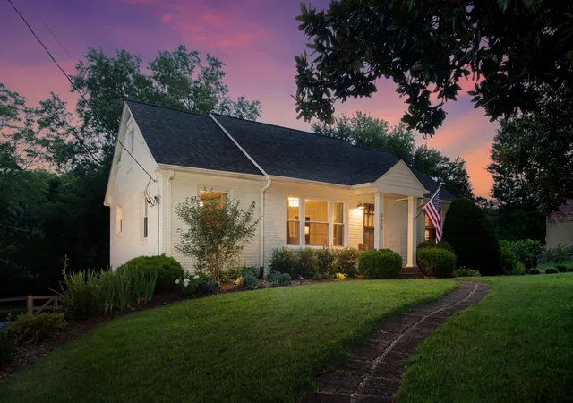 Photo 1 of Single family home for sale at 523 Crieve Rd, Nashville, TN 37220 | MLS# 3542532 | Listing updated on 2026-09-28