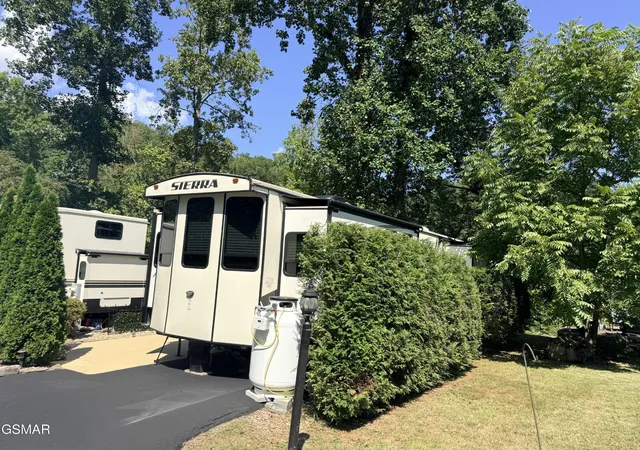 Photo 3 of Land for sale at 4229 E Pkwy, Gatlinburg, TN 37738 | MLS# 3531672 | Listing updated on 2026-09-11