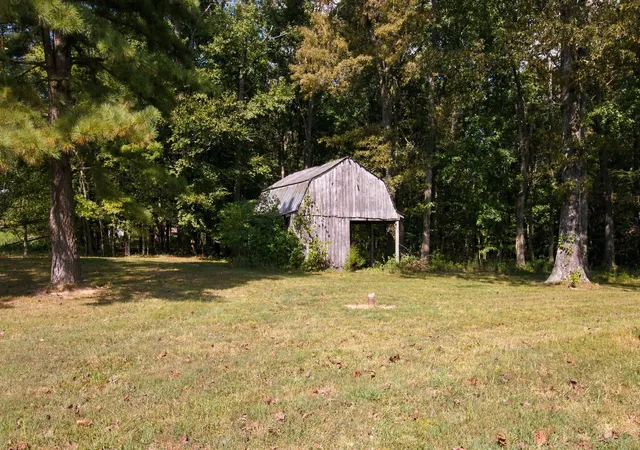 Photo 3 of Single family home for sale at 3245 Harpo Rd, Manchester, TN 37355 | MLS# 3540363 | Listing updated on 2026-09-15