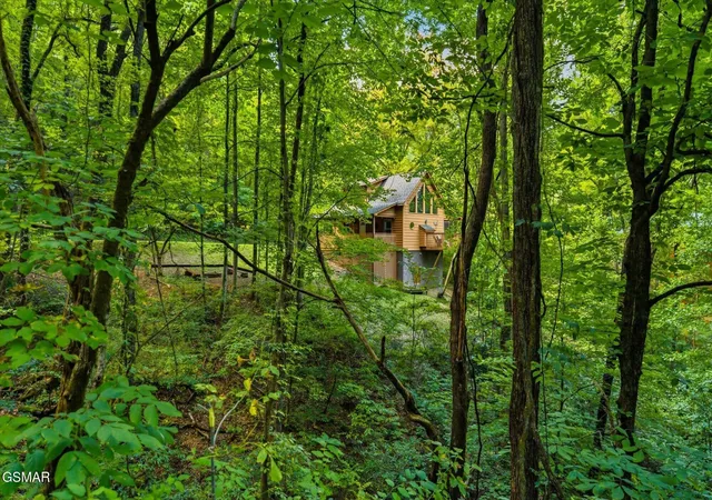 Photo 2 of Single family home for sale at 3163 Sourwood Way, Sevierville, TN 37862 | MLS# 3531701 | Listing updated on 2026-09-11