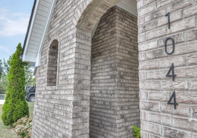 Photo 2 of Single family home for sale at 1044 Cabell Dr, Franklin, TN 37064 | MLS# 3542856 | Listing updated on 2026-09-24
